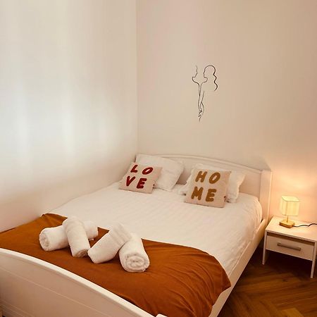 Agreable Studio Chantilly Avec Balcon Et Parking Securise Pau Ngoại thất bức ảnh